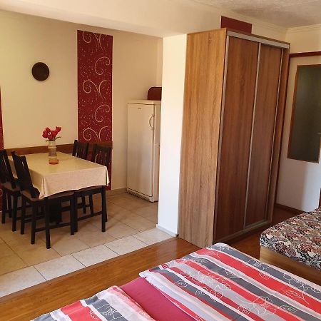 Privat U Jozefa Foeldesa Apartment Velky Meder Ngoại thất bức ảnh