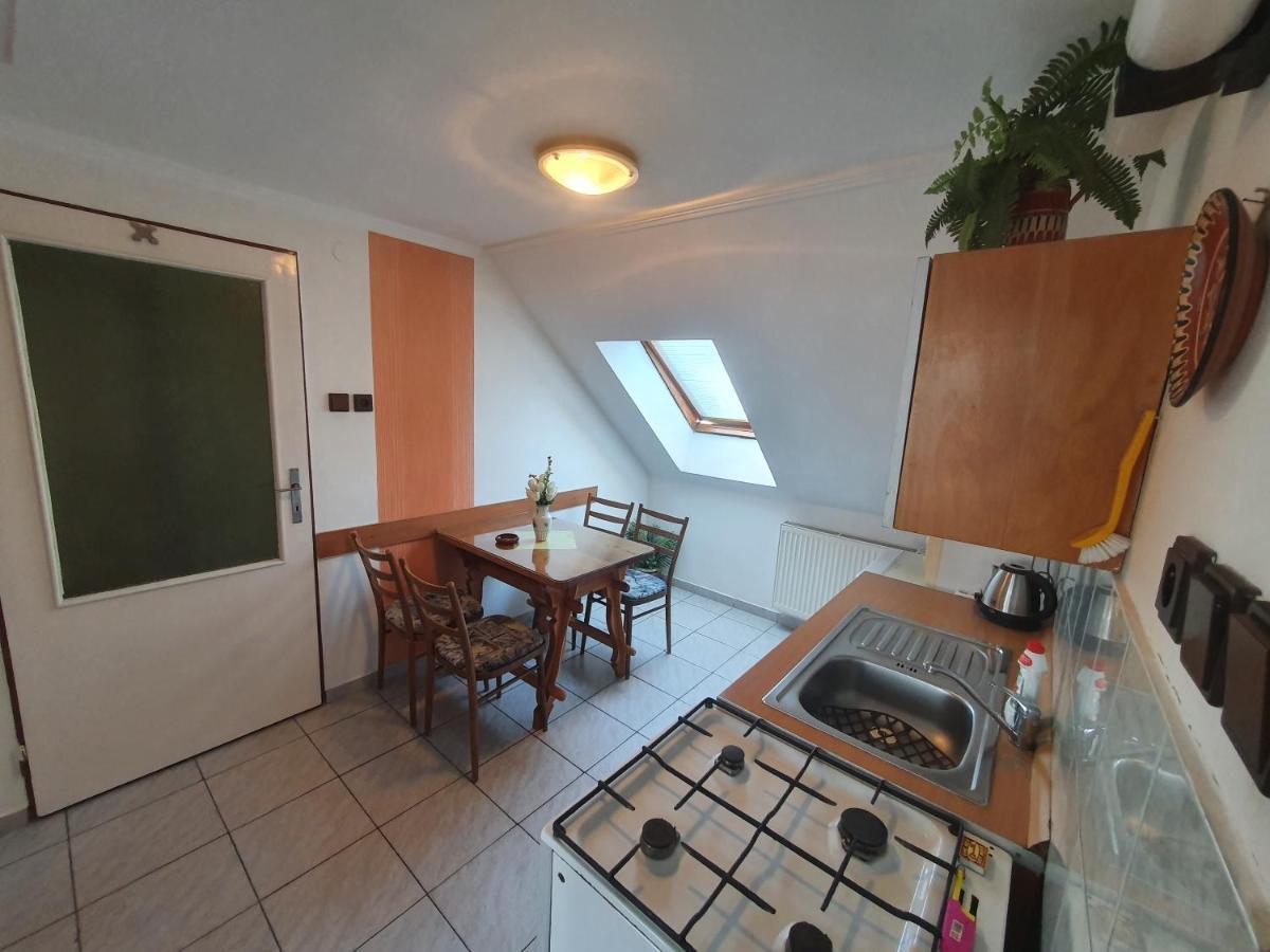 Privat U Jozefa Foeldesa Apartment Velky Meder Ngoại thất bức ảnh