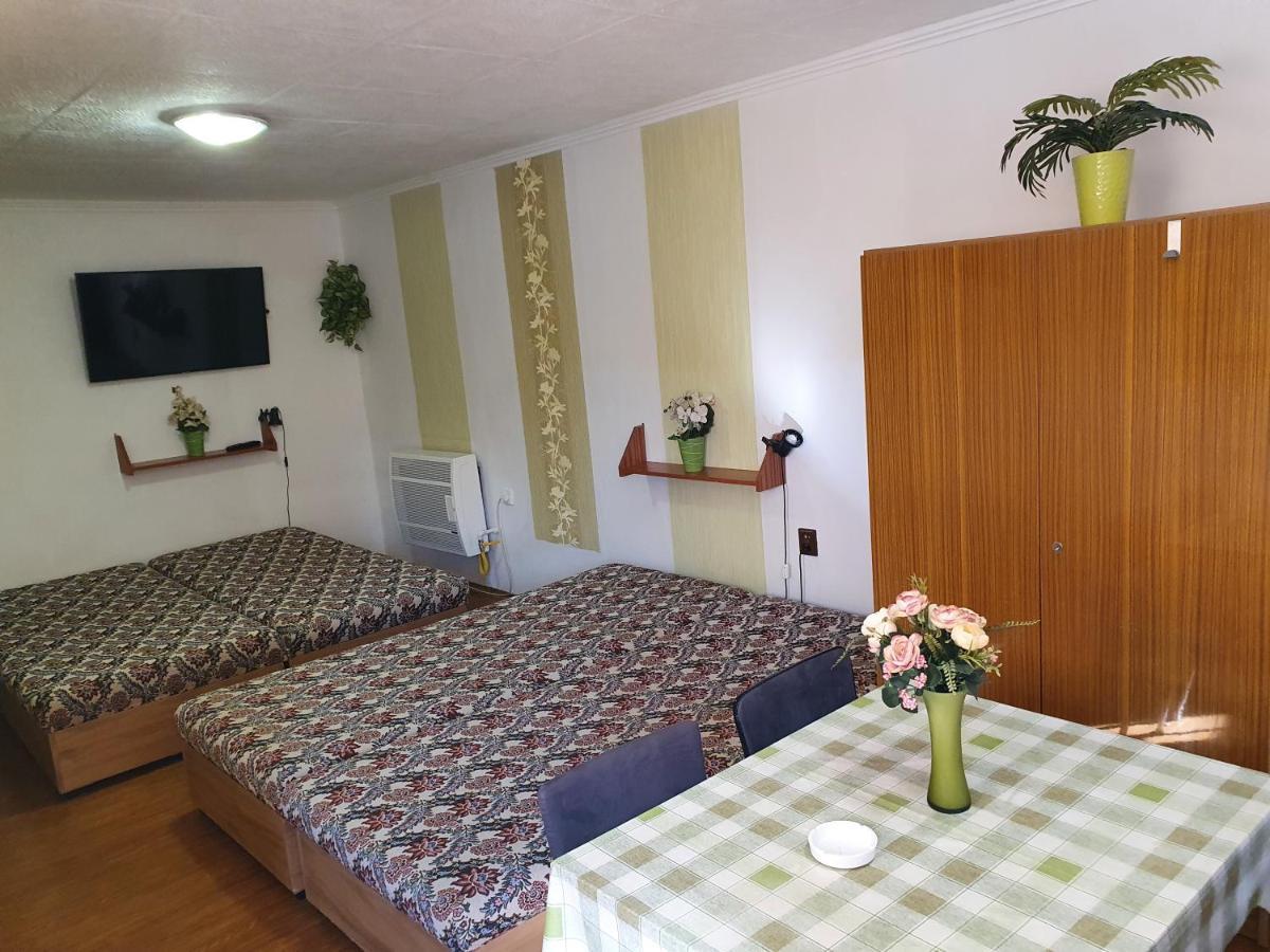 Privat U Jozefa Foeldesa Apartment Velky Meder Ngoại thất bức ảnh