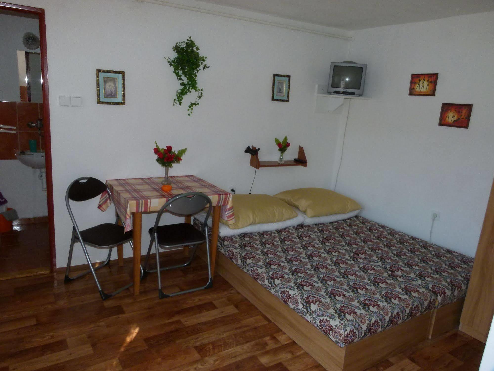 Privat U Jozefa Foeldesa Apartment Velky Meder Ngoại thất bức ảnh