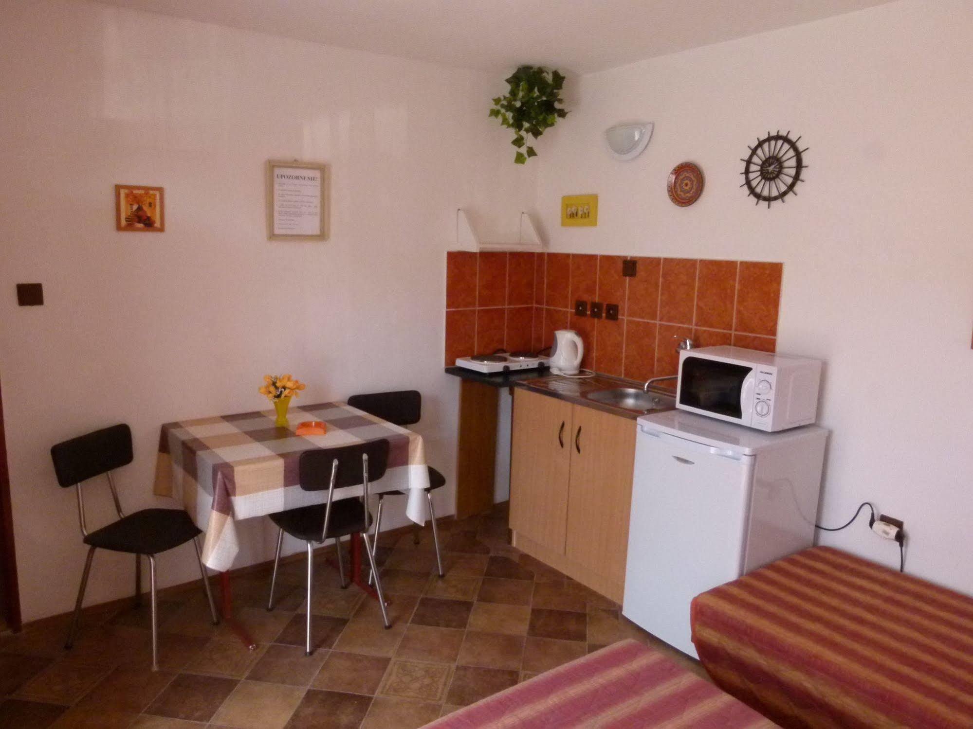 Privat U Jozefa Foeldesa Apartment Velky Meder Ngoại thất bức ảnh